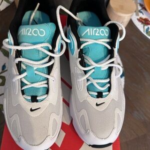 Nike Women’s Air Max 200 in White and Teal